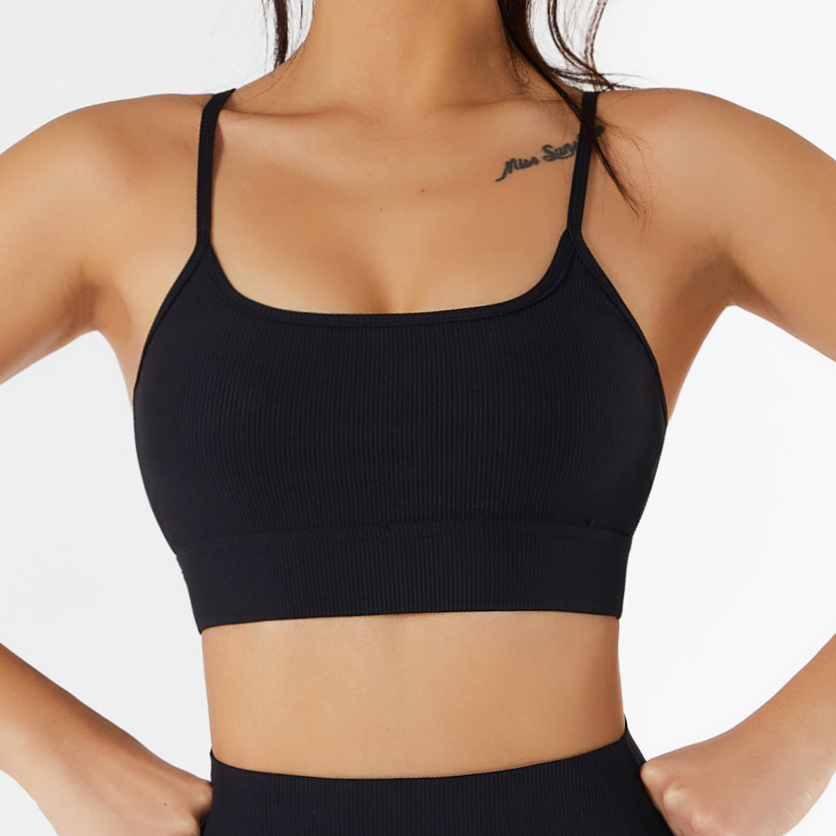 Seamless Fitness Bra – Soft Feel, Low Compression
