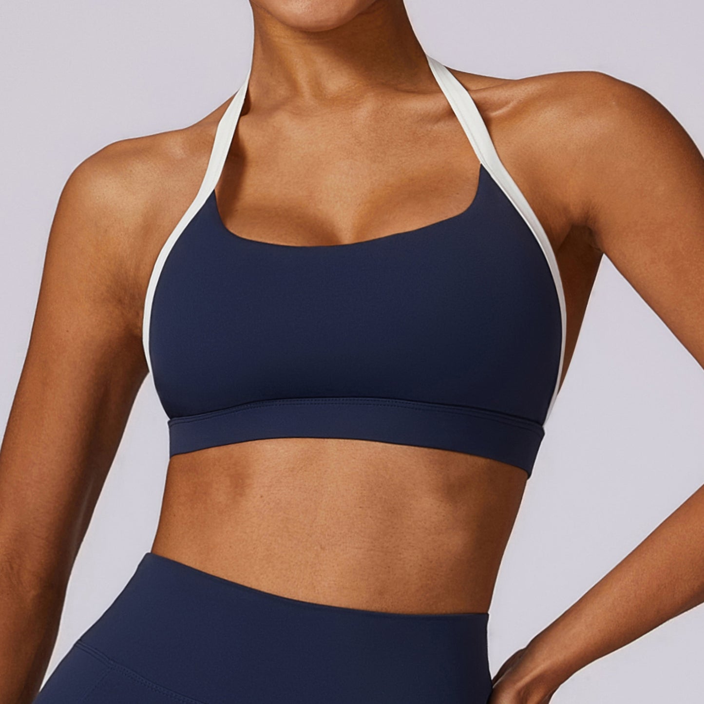 Quick-Dry Yoga Bra – Halter Style, Seamless & Supportive