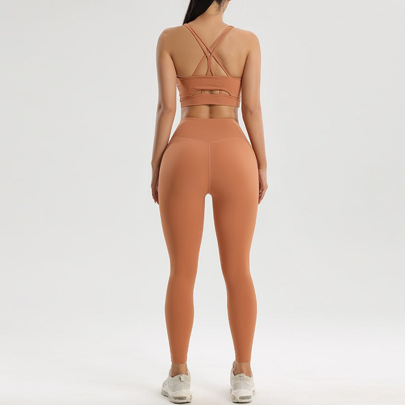 Seamless Sportswear Set – Quick-Dry Bra & Fitness Pants