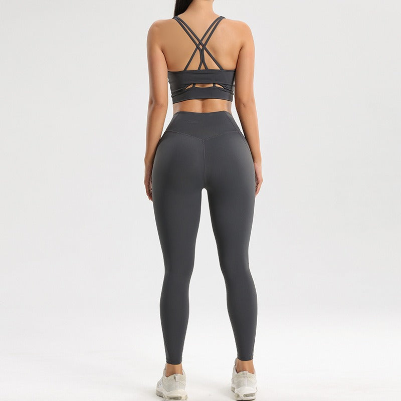 Seamless Sportswear Set – Quick-Dry Bra & Fitness Pants