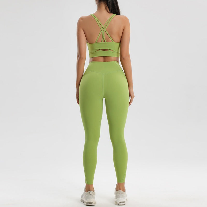 Seamless Sportswear Set – Quick-Dry Bra & Fitness Pants