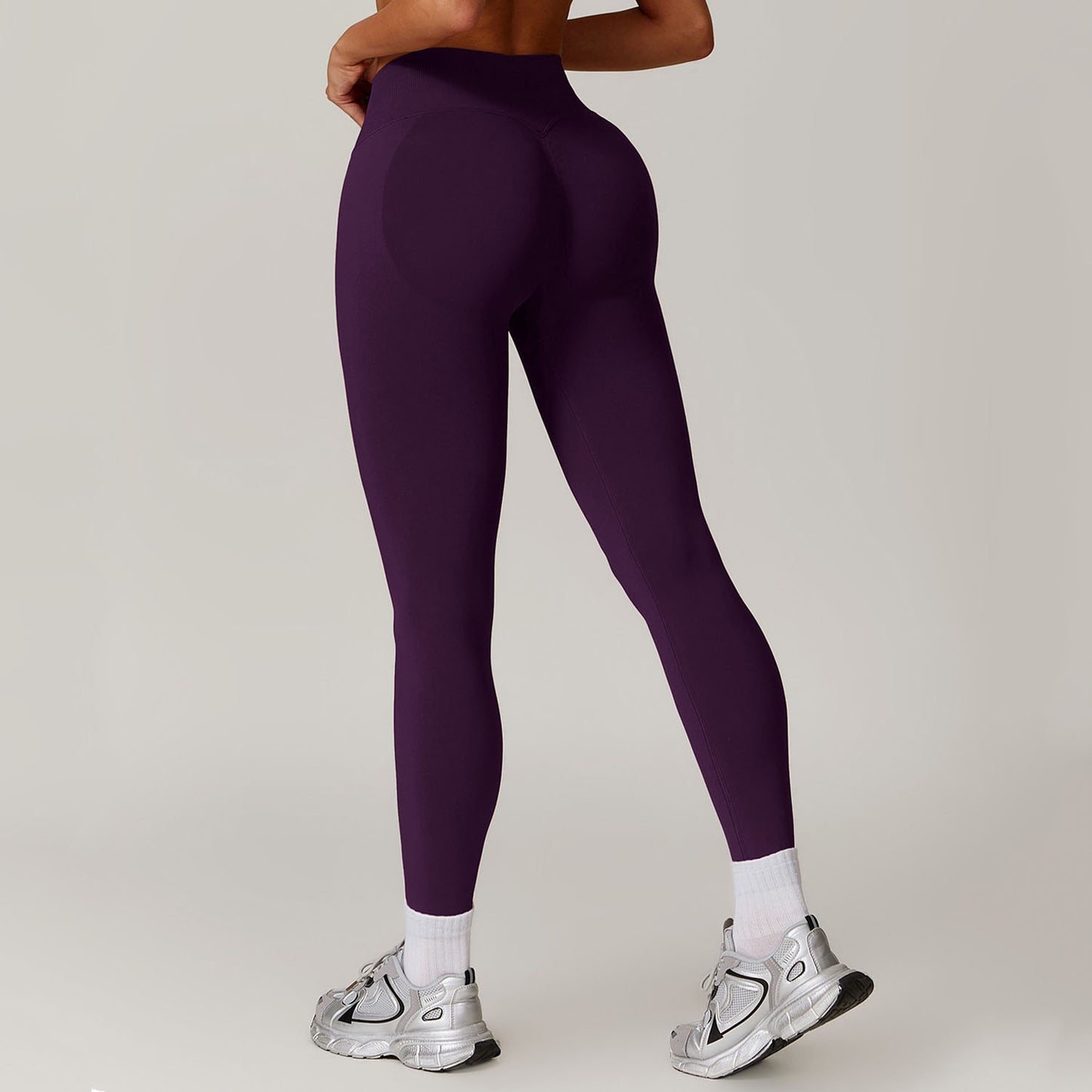 Outerwear Running Leggings – Peach Hip Contour, Sweat-Wicking, Motion-Ready