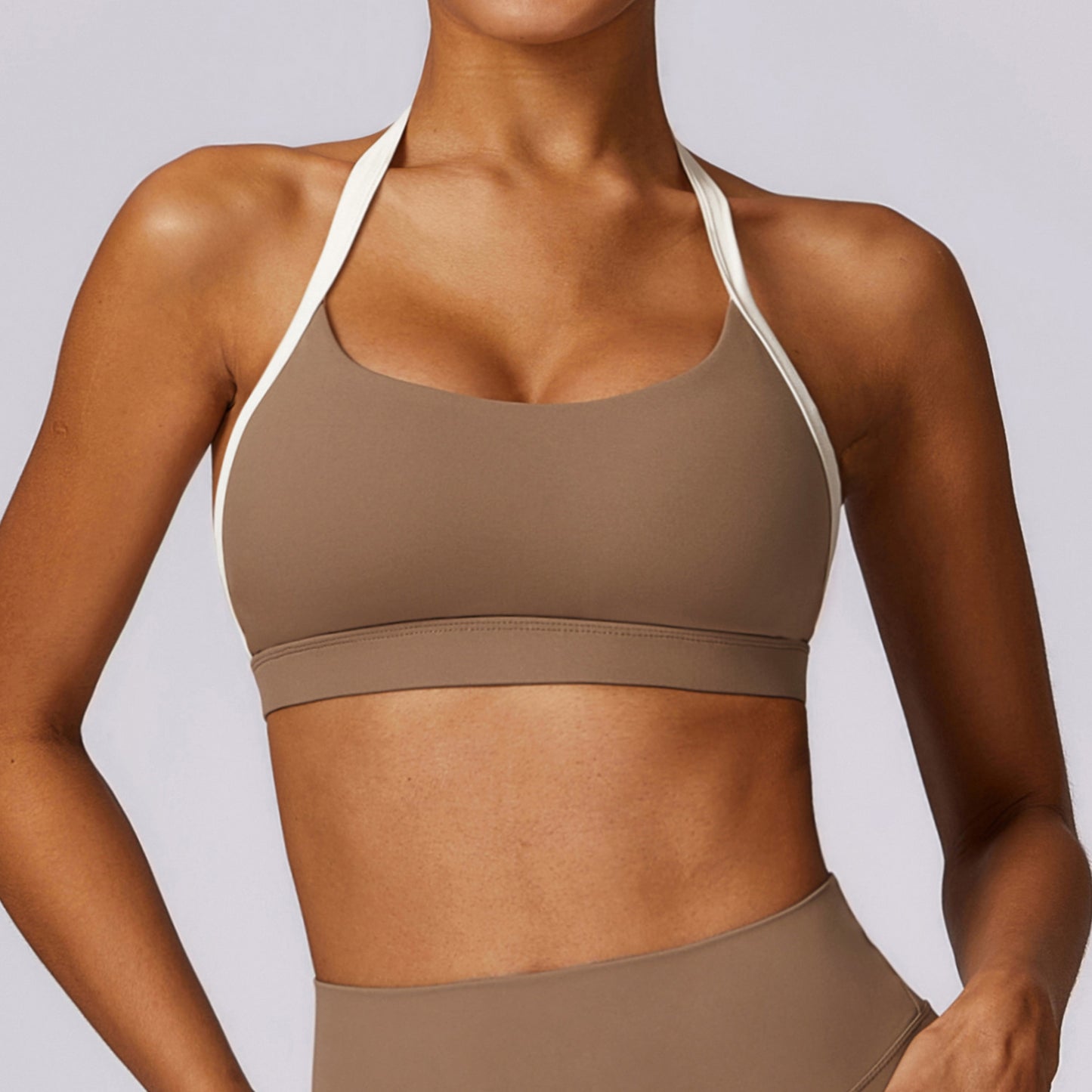 Quick-Dry Yoga Bra – Halter Style, Seamless & Supportive